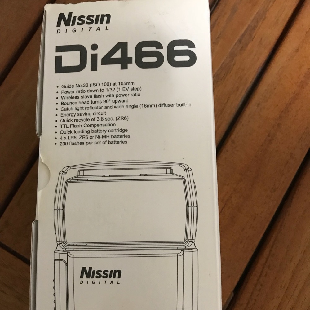 Brand new Nissin Di466 Speedlight.